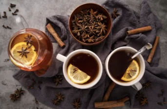 Jaka herbata na odporność? TOP 10 zimowych mieszanek, które naprawdę działają